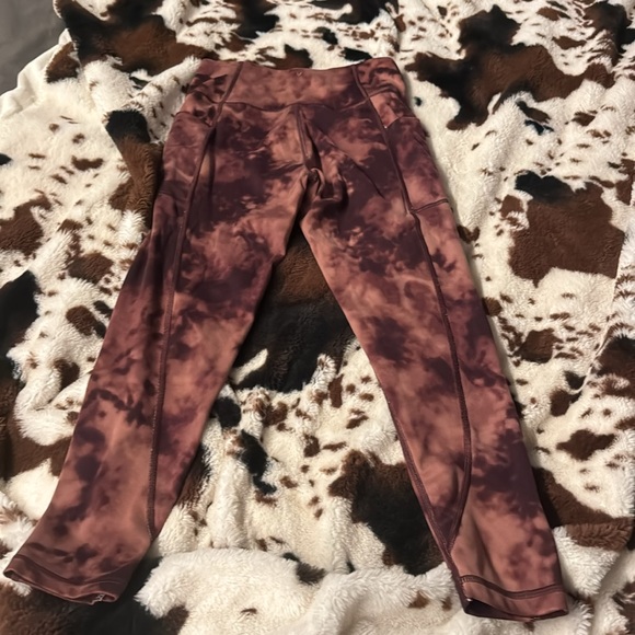 Victoria’s Secret leggings size 8 color burgundy - Picture 2 of 3